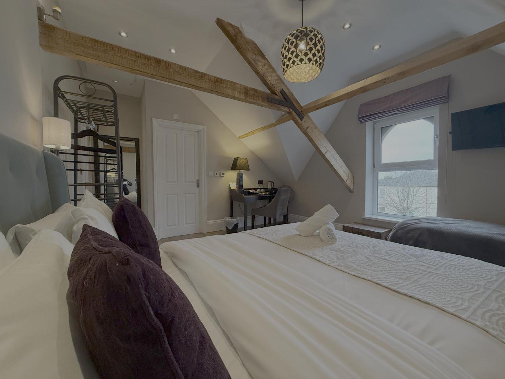 Number One Hundred Bed And Breakfast Кардифф Экстерьер фото